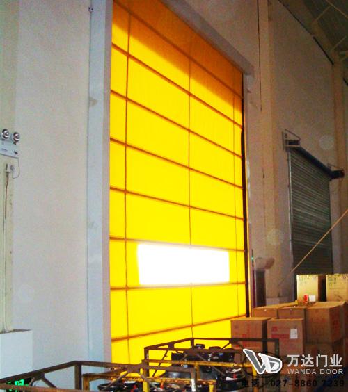 龙子湖工厂堆积门